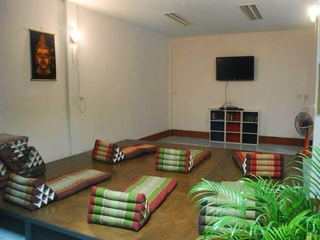 Baan Kai Hostel Baan Khai Bagian luar foto